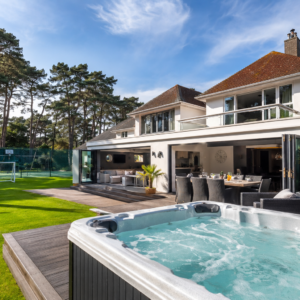 Compton Villa Poole: A Luxury Coastal Stay in Canford Cliffs