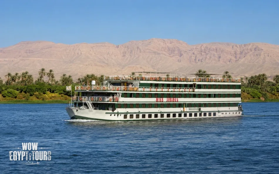 Standard Ships vs. Luxury Cruisers: Why Cheap Nile Cruises Offer the Best Value
